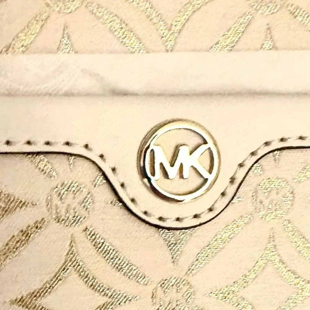 Michael kors Small mini duffle bag NWT